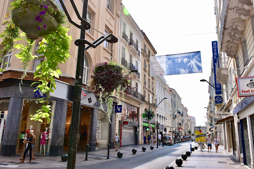 Magasin de chaussures Foot Locker Cannes