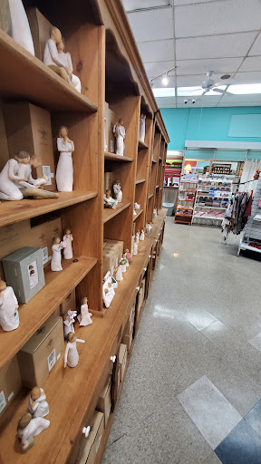 Gift Shop «Hurst Discount Drug And Soda Fountain», reviews and photos, 102 N 3rd St, Bardstown, KY 40004, USA