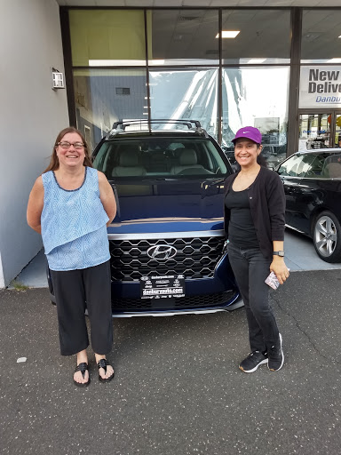 Hyundai Dealer «Danbury Hyundai», reviews and photos, 102 Federal Rd, Danbury, CT 06810, USA
