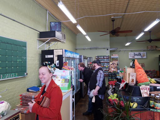 Grocery Store «Grassroots Grocery», reviews and photos, 415 Ridge St, Alton, IL 62002, USA
