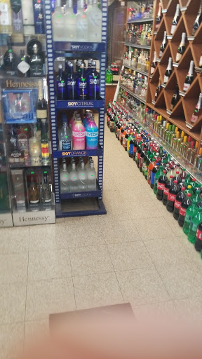 Walfoort Liquor Store, 1100 Arcade St, St Paul, MN 55106, USA, 