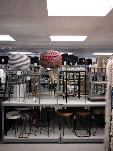 Home Goods Store «Tuesday Morning», reviews and photos, 322 E SE Loop 323, Tyler, TX 75701, USA