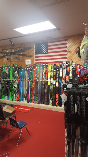 Ski Shop «Bear Creek Ski Shack», reviews and photos, 200 Montage Mountain Rd, Moosic, PA 18507, USA
