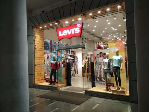 Levi's