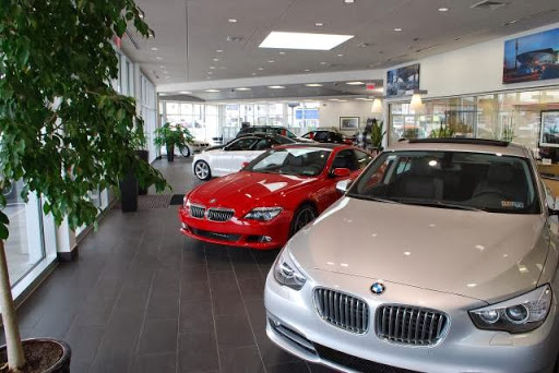 BMW Dealer «Thompson BMW», reviews and photos