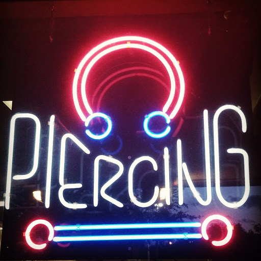 Tattoo and Piercing Shop «Hot Box Tattoos», reviews and photos, 1037 W Brandon Blvd, Brandon, FL 33511, USA