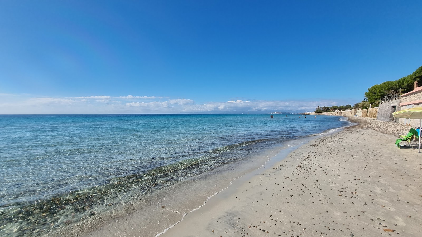 Fotografija Spiaggia di Capitana z svetel pesek površino
