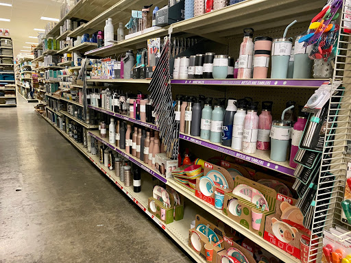 Home Goods Store «At Home», reviews and photos, 642 S Walnut Ave, New Braunfels, TX 78130, USA