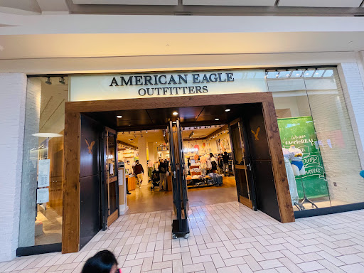 AEO & Aerie Store, 7901 Tysons Corner Center, McLean, VA 22102, USA, 