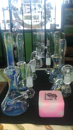Tobacco Shop «Green Daze Glass & Smoke Shop», reviews and photos, 10323 SE Mill Plain Blvd, Vancouver, WA 98664, USA