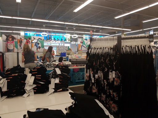 Clothing Store «Old Navy», reviews and photos, 277 Main St, Exton, PA 19341, USA