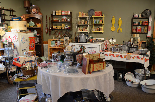 Gift Shop «Northwinds JUNK POST», reviews and photos, 321 Fond Du Lac Ave, Eden, WI 53019, USA