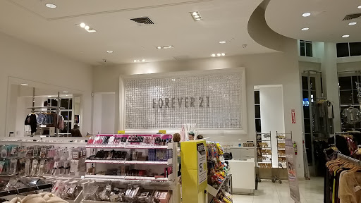 Clothing Store «Forever 21», reviews and photos, 757 Spectrum Center Dr, Irvine, CA 92618, USA
