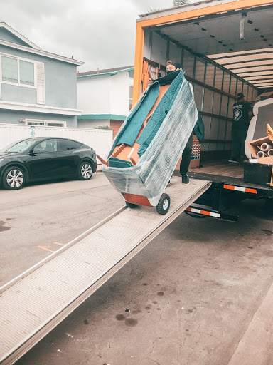 Moving Company «Qshark Moving Company», reviews and photos, 1875 Sherington Pl s202, Newport Beach, CA 92663, USA