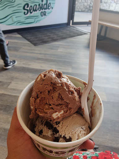 Ice Cream Shop «Zingers Homemade Ice Cream», reviews and photos, 210 Broadway St, Seaside, OR 97138, USA