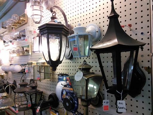 Hardware Store «Overland Hardware Co», reviews and photos, 2520 Woodson Rd, Overland, MO 63114, USA