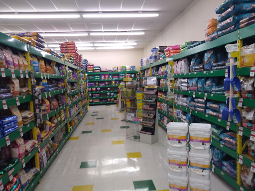 Pet Supply Store «Pet Supplies Plus», reviews and photos, 3820 Milan Rd, Sandusky, OH 44870, USA