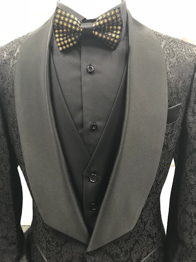 Clothing Store «The City Outlet Clothing», reviews and photos, 17653 Twelve Mile Rd, Lathrup Village, MI 48076, USA