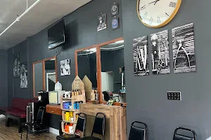 Ronen’s Barbershop image