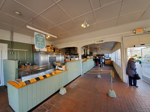 Grocery Store «Delicious Orchards», reviews and photos, 320 NJ-34, Colts Neck, NJ 07722, USA