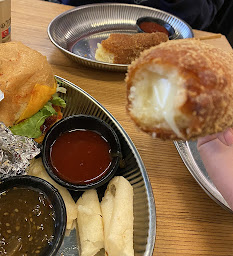 Photo n°116 de GangNam Falafel à Paris ()