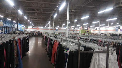 Thrift Store «Thunderbird & Scottsdale Goodwill Retail Store & Donation Center», reviews and photos, 14202 N Scottsdale Rd, Scottsdale, AZ 85254, USA