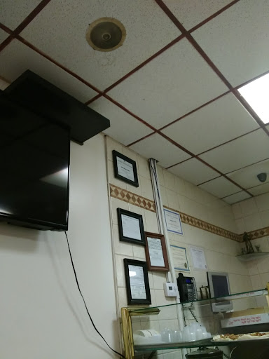 Shopping Mall «Airport Plaza Shopping Center», reviews and photos, 1390 NJ-36, Hazlet, NJ 07730, USA