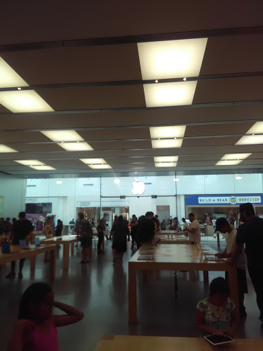 Computer Store «Apple Los Cerritos», reviews and photos, 242 Los Cerritos Center, Cerritos, CA 90703, USA