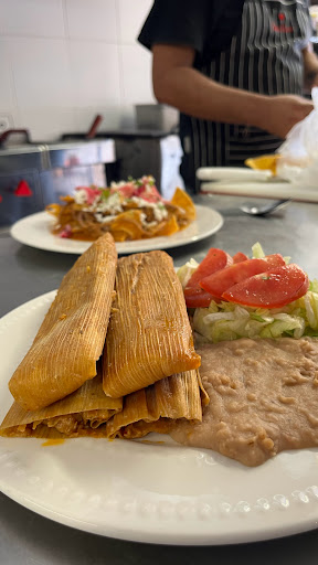 Doña Maura - Tamales Y Banquetes