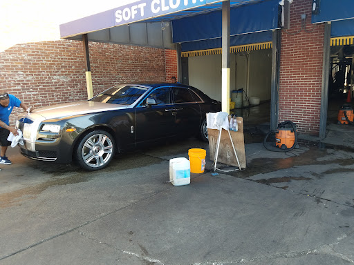 Celebrity Car Wash & Detail en Detroit