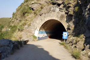 Tunnels Chancaní image