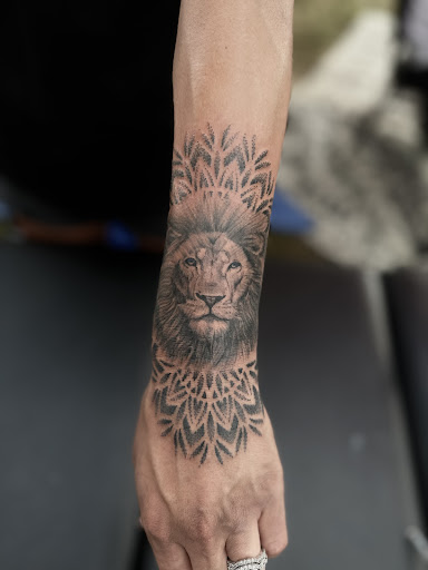 Explore small turtle tattoo ideas, creative tattoo ideas in Lander, available at Blackblood Tattoo and Piercing