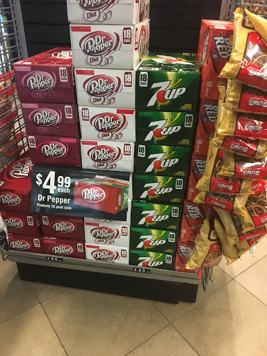 Gas Station «QuikTrip», reviews and photos, 2321 N Beach St, Haltom City, TX 76111, USA