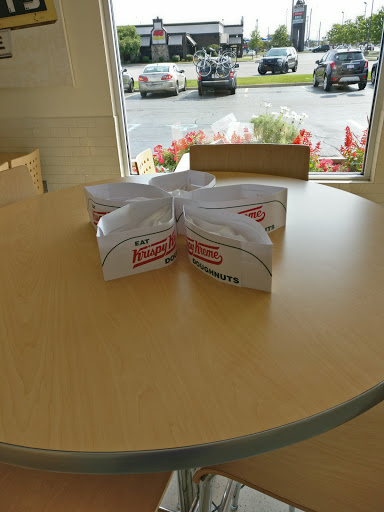 Bakery «Krispy Kreme Doughnuts», reviews and photos, 208 W 14 Mile Rd, Troy, MI 48083, USA