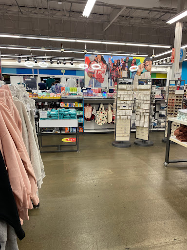 Clothing Store «Old Navy», reviews and photos, 3581 N Freeway Blvd, Sacramento, CA 95834, USA