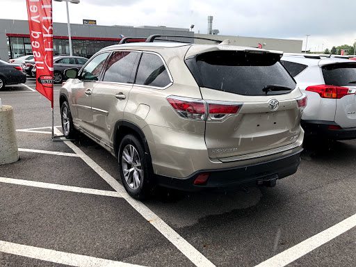 Used Car Dealer «Germain Toyota of Columbus», reviews and photos, 5711 Scarborough Blvd, Columbus, OH 43232, USA