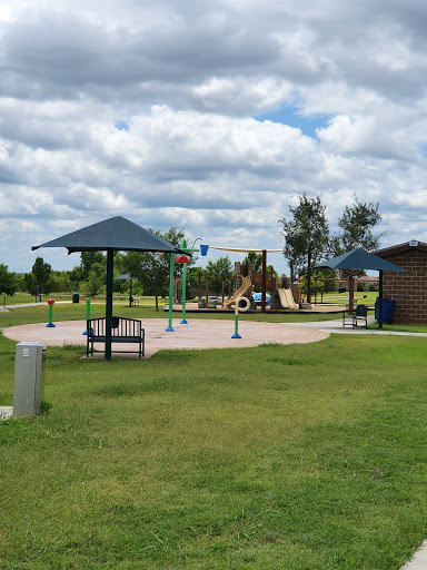 Water Park «Apple Valley Park - Splash Pad», reviews and photos, 4401 Melrose Dr, Moore, OK 73160, USA