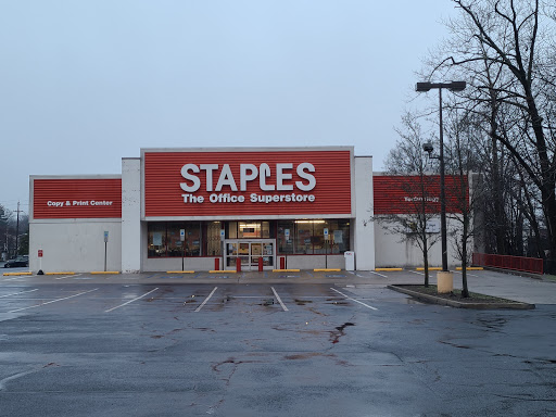 Office Supply Store «Staples», reviews and photos, 25 W Central Ave, Bergenfield, NJ 07621, USA