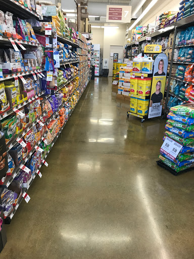 Pet Supply Store «Pet Supplies Plus», reviews and photos, 209 Towne Dr, Elizabethtown, KY 42701, USA