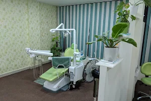 Sri Aakrithis Dental Lounge And Maxillofacial Center image