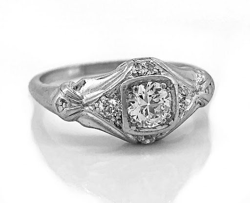 Jewelry Store «Gesner Estate Jewelry», reviews and photos, 1600 W Bay Dr, Largo, FL 33770, USA