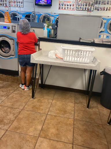 Laundromat «Wash Em Up Laundry», reviews and photos, 1415 S Federal Blvd, Denver, CO 80219, USA