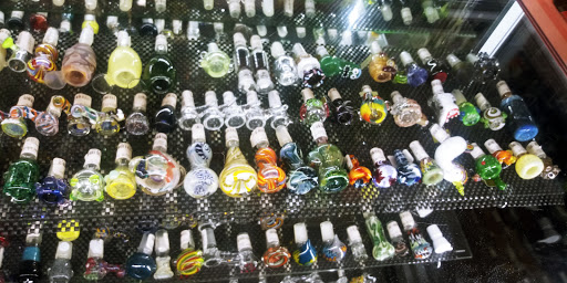 Tobacco Shop «Smokeez Smoke Shop», reviews and photos, 6000 West Coast Hwy, Newport Beach, CA 92663, USA