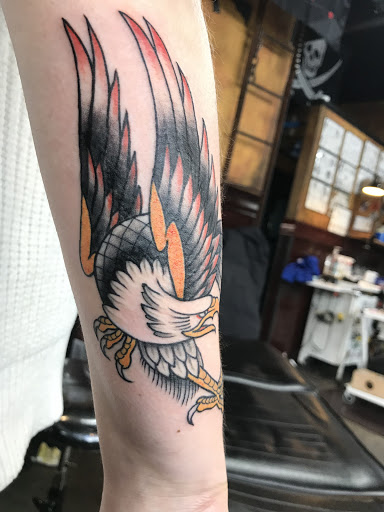 Tattoo Shop «The Mercy Seat», reviews and photos, 210 E 16th St, Kansas City, MO 64108, USA