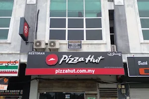 Pizza Hut Delivery Pasir Tumboh image