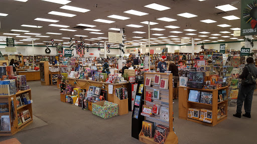 Book Store «Half Price Books», reviews and photos, 770 E Road to Six Flags St, Arlington, TX 76011, USA