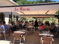 Atmosphère du Restaurant Les Alisiers Montclar - n°4