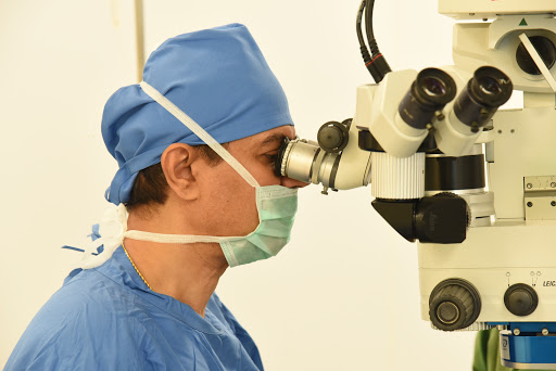 Dr. Niteen Dedhia - Best Eye Surgeon in Mumbai