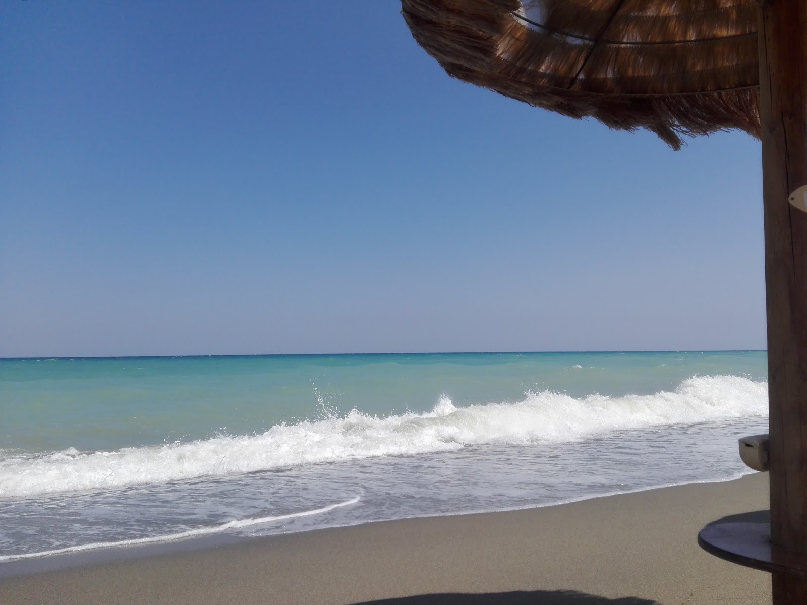 Marina di Mandatoriccio Beach'in fotoğrafı - tatil için iyi evcil hayvan dostu nokta