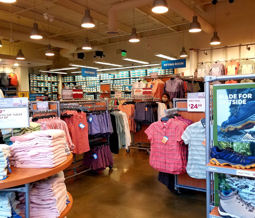 Sportswear Store «Columbia Sportswear Outlet Store», reviews and photos, 100 Citadel Dr #636, Commerce, CA 90040, USA